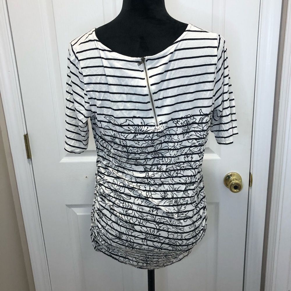 Jessica Simpson Maternity black and white striped floral top, size large - Picture 7 of 9